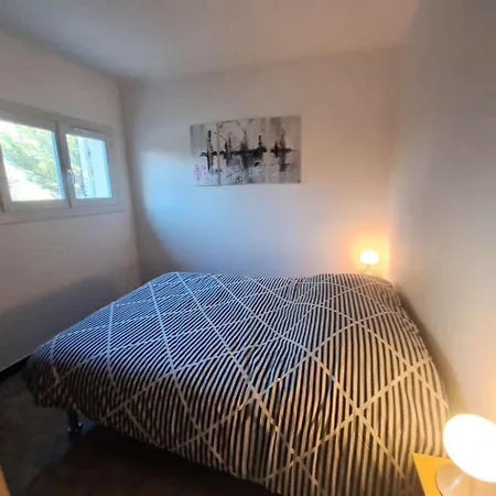 Les Virgiles Ste-maxime, Appt Climatisé Pour 4 Pers Avec Vue Sur La Piscine, Parking * Sainte-Maxime