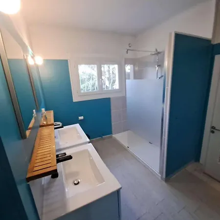 Les Virgiles Ste-maxime, Appt Climatise Pour 4 Pers Avec Vue Sur La Piscine, Parking Apartment *