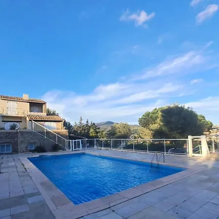 Apartamento Les Virgiles Ste-maxime, Appt Climatisé Pour 4 Pers Avec Vue Sur La Piscine, Parking