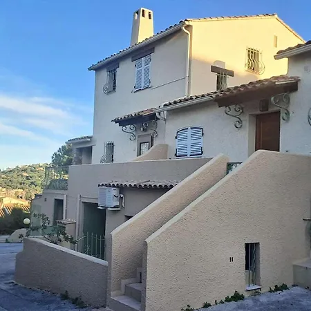 Les Virgiles Ste-maxime, Appt Climatise Pour 4 Pers Avec Vue Sur La Piscine, Parking *
