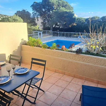 Les Virgiles Ste-maxime, Appt Climatise Pour 4 Pers Avec Vue Sur La Piscine, Parking Apartment