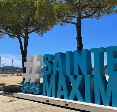 Les Virgiles Ste-maxime, Appt Climatisé Pour 4 Pers Avec Vue Sur La Piscine, Parking Apartamento Sainte-Maxime